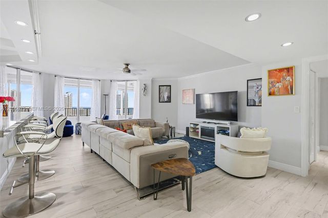 300 Three Islands Blvd PH3A, Hallandale Beach, FL 33009