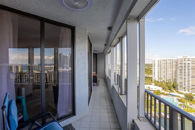 300 Three Islands Blvd PH3A, Hallandale Beach, FL 33009