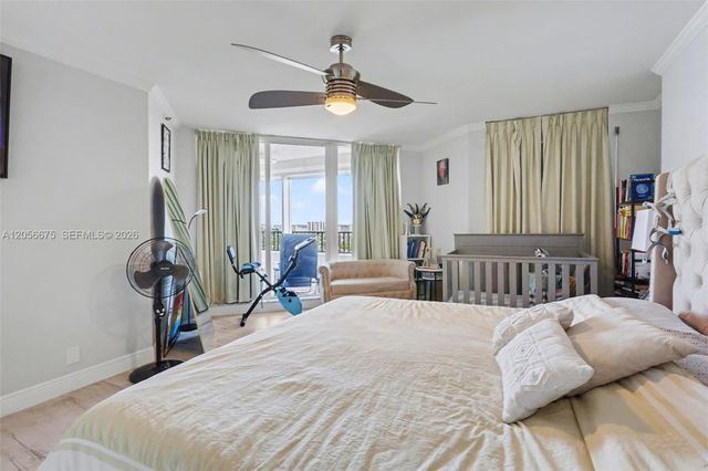300 Three Islands Blvd PH3A, Hallandale Beach, FL 33009