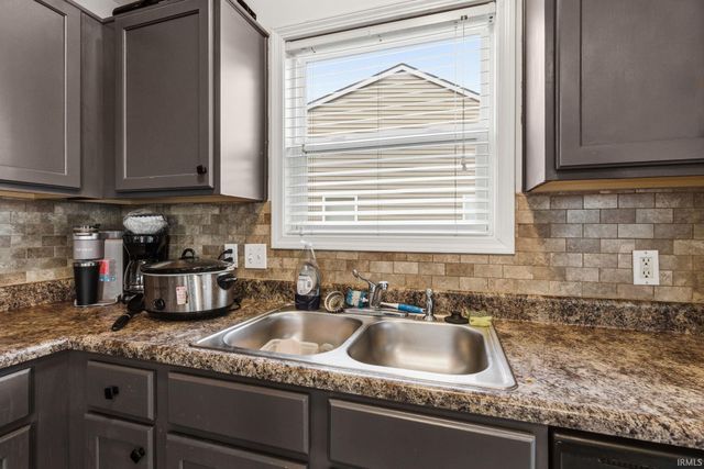 12228 Shearwater Run, Fort Wayne, IN 46845