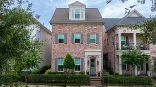 251 Green Boulevard, Shenandoah, TX 77384