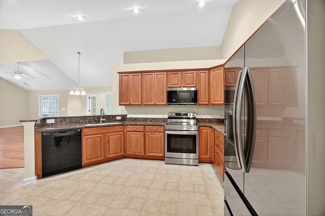 105 REHOBETH Way, Fayetteville, GA 30214