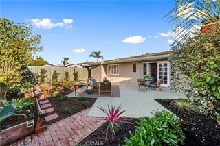 1741 Tustin Avenue 11A, Costa Mesa, CA 92627