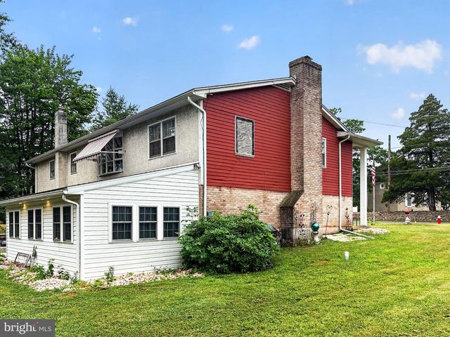 50 E 7TH AVE, Trappe, PA 19426