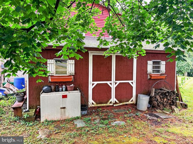 50 E 7TH AVE, Trappe, PA 19426