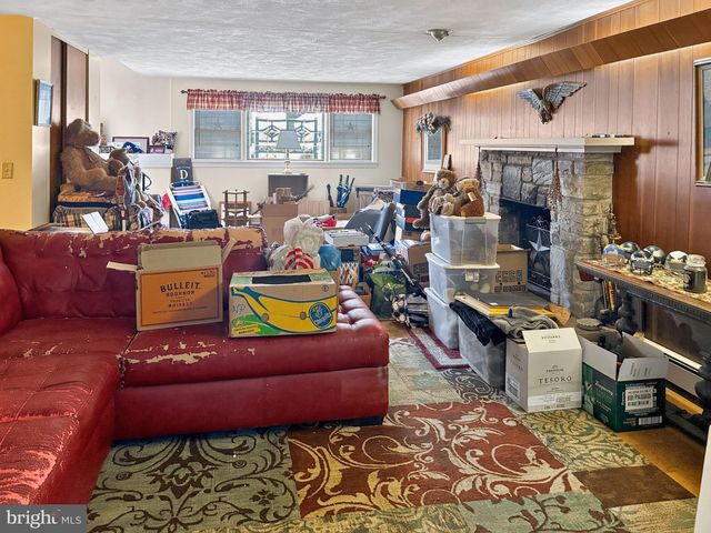 50 E 7TH AVE, Trappe, PA 19426