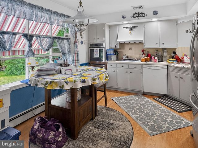 50 E 7TH AVE, Trappe, PA 19426