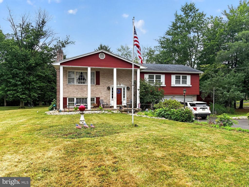 50 E 7TH AVE, Trappe, PA 19426