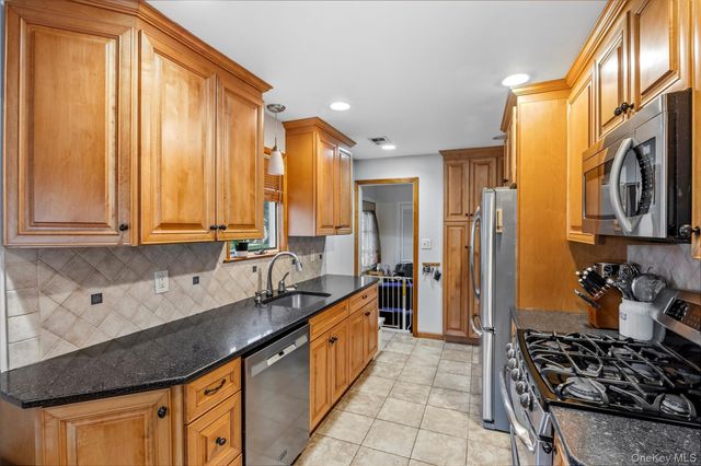 2459 Woodland Avenue, Wantagh, NY 11793