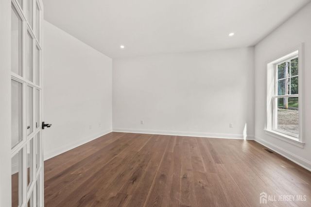 612 Old Stage Road, East Brunswick, NJ 08816