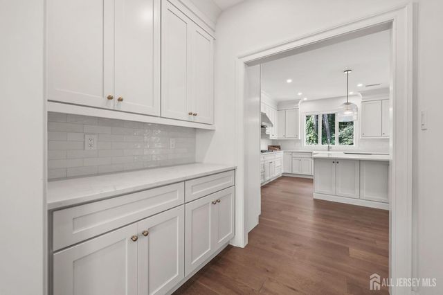 612 Old Stage Road, East Brunswick, NJ 08816