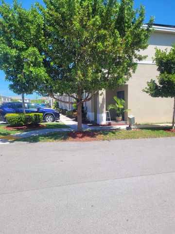 441 NE 5th St, Florida City, FL 33034