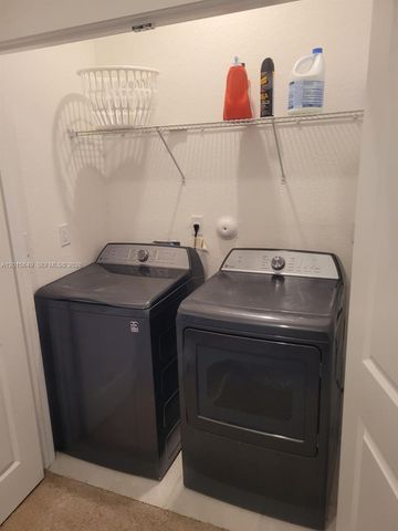 441 NE 5th St, Florida City, FL 33034