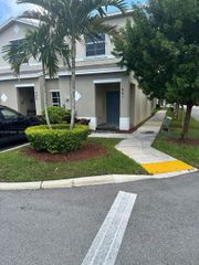 441 NE 5th St, Florida City, FL 33034