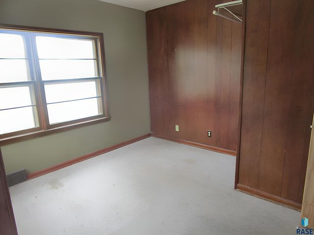 610 Maple St Street, Yankton, SD 57078