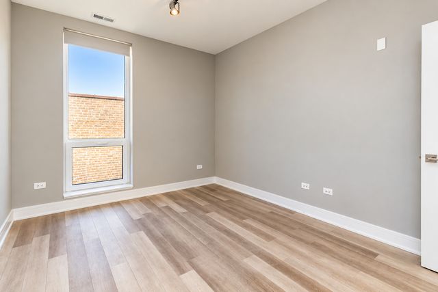 1554 N Talman Avenue 404, Chicago, IL 60622