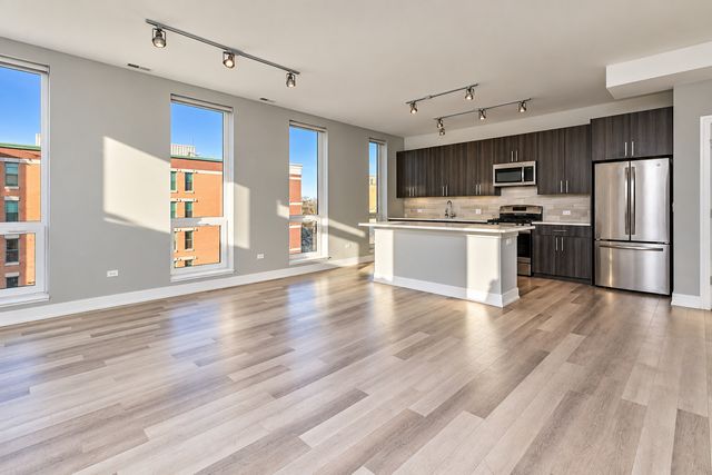 1554 N Talman Avenue 404, Chicago, IL 60622