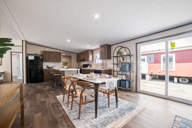 172 Roark Drive, Decatur, TX 76234