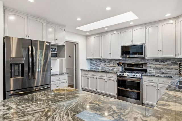 3070 Crystal Summit Rd, Pollock Pines, CA 95726