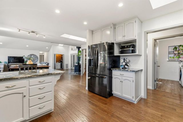 3070 Crystal Summit Rd, Pollock Pines, CA 95726