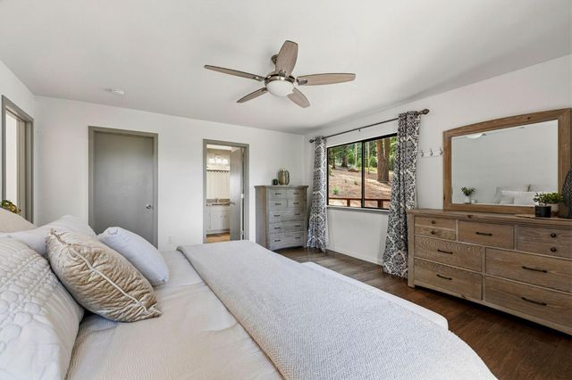 3070 Crystal Summit Rd, Pollock Pines, CA 95726