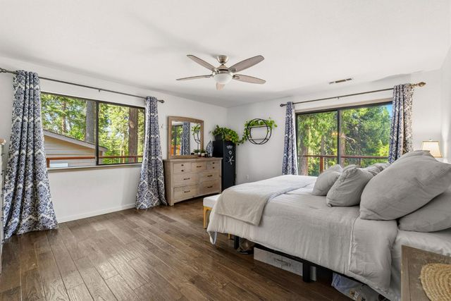 3070 Crystal Summit Rd, Pollock Pines, CA 95726