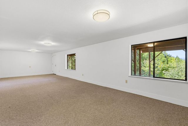 3070 Crystal Summit Rd, Pollock Pines, CA 95726