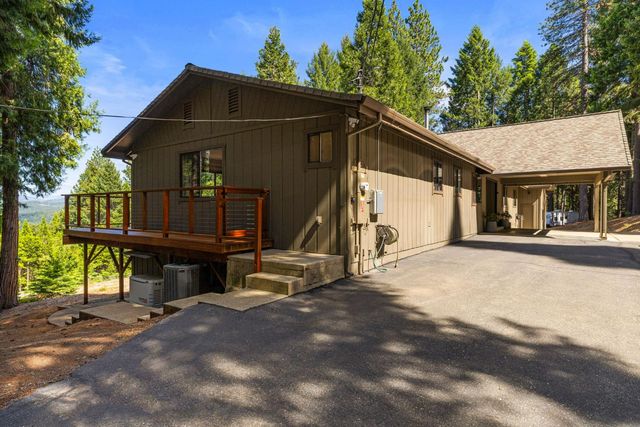 3070 Crystal Summit Rd, Pollock Pines, CA 95726