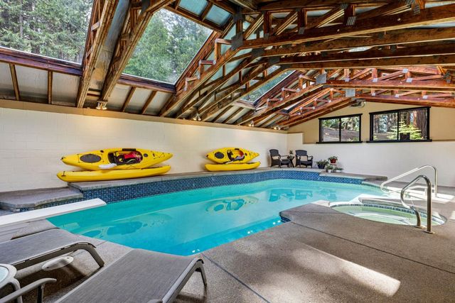 3070 Crystal Summit Rd, Pollock Pines, CA 95726