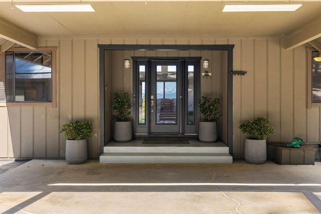 3070 Crystal Summit Rd, Pollock Pines, CA 95726