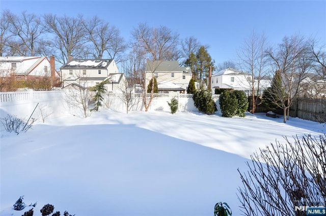 87 Grayson Place, Teaneck, NJ 07666