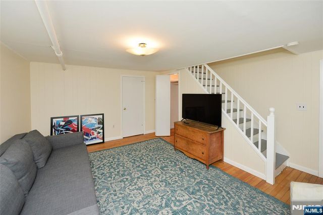 87 Grayson Place, Teaneck, NJ 07666