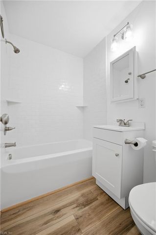 2 Sampson PL, Portsmouth, VA 23702