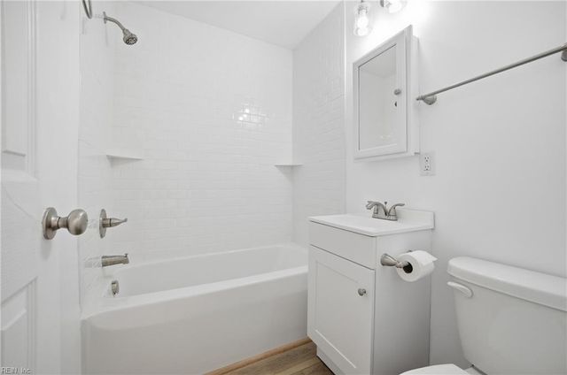 2 Sampson PL, Portsmouth, VA 23702