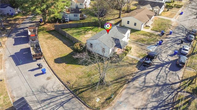 2 Sampson PL, Portsmouth, VA 23702