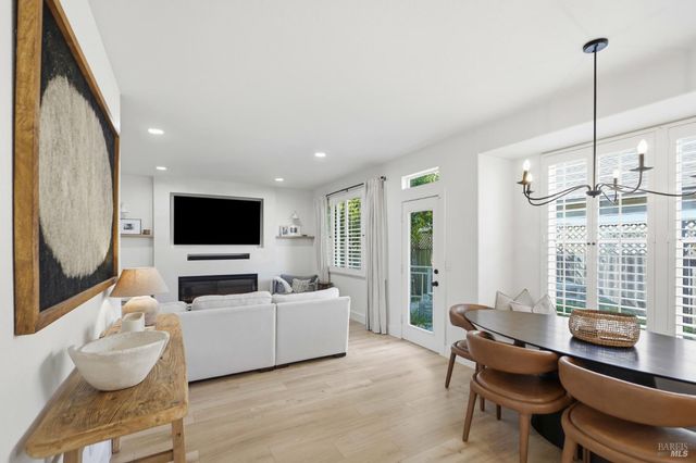 2321 Weatherby Ave, Santa Rosa, CA 95403