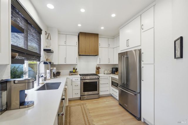 2321 Weatherby Ave, Santa Rosa, CA 95403