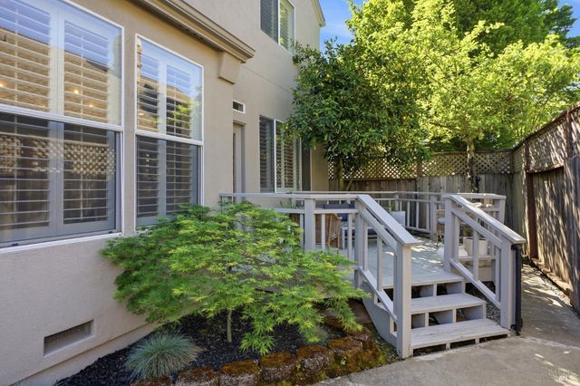 2321 Weatherby Ave, Santa Rosa, CA 95403