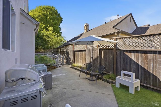 2321 Weatherby Ave, Santa Rosa, CA 95403