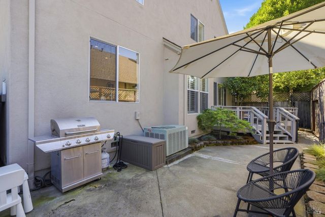 2321 Weatherby Ave, Santa Rosa, CA 95403