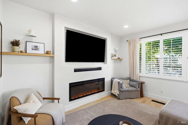 2321 Weatherby Ave, Santa Rosa, CA 95403