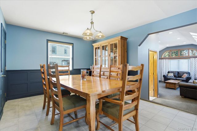 8 Natalie Court, Ronkonkoma, NY 11779