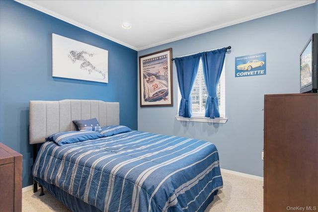 8 Natalie Court, Ronkonkoma, NY 11779