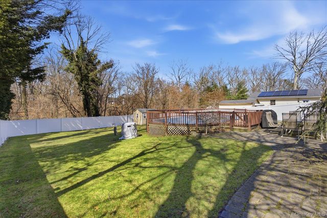 8 Natalie Court, Ronkonkoma, NY 11779