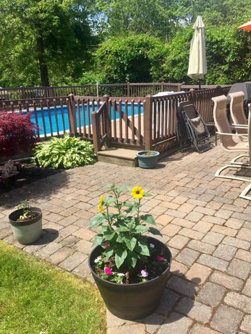 8 Natalie Court, Ronkonkoma, NY 11779