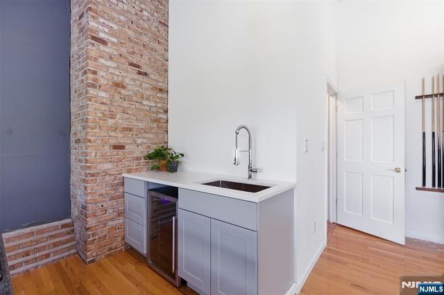 407 Mark Lane, River Vale, NJ 07675