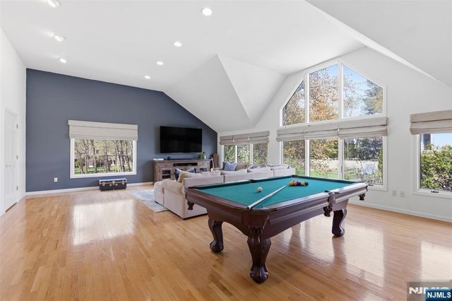 407 Mark Lane, River Vale, NJ 07675