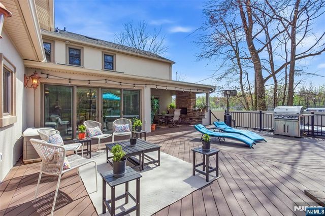 407 Mark Lane, River Vale, NJ 07675