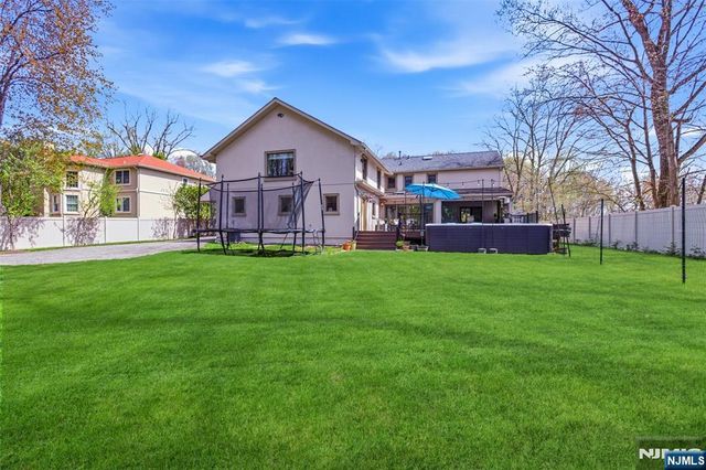 407 Mark Lane, River Vale, NJ 07675