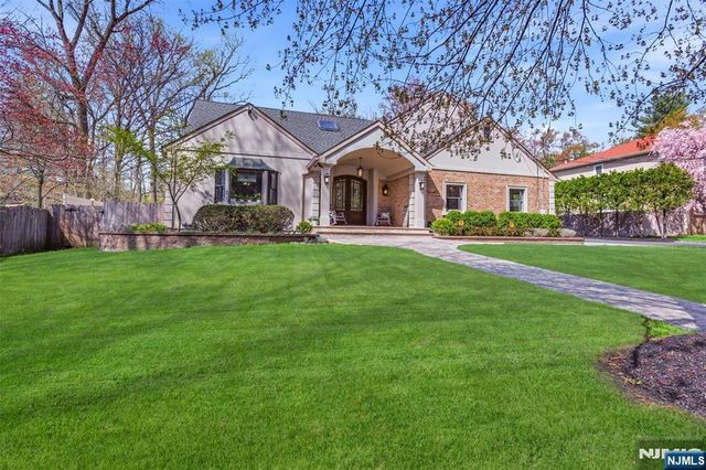 407 Mark Lane, River Vale, NJ 07675